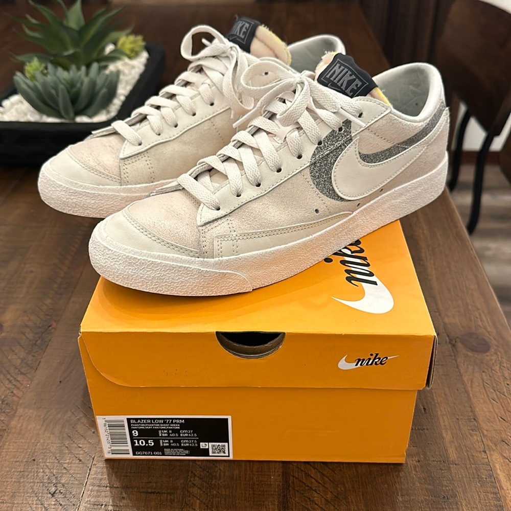 Great condition! Nike Men’s Blazer Low ‘77 PRM